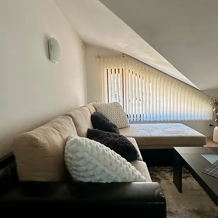 Alpine Home2host * バンスコ