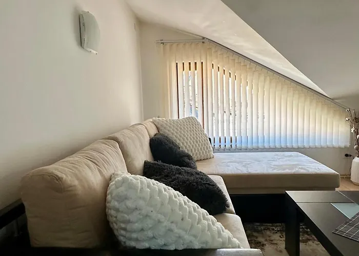 Alpine Home2host * Bansko